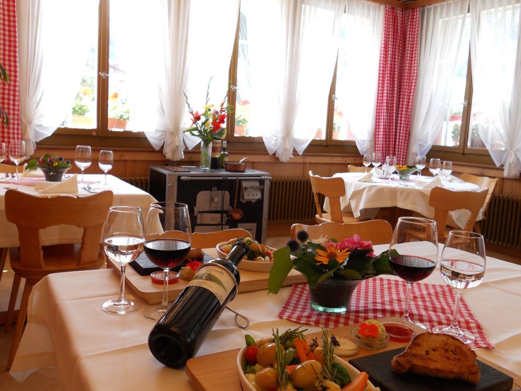 Gasthaus Paxmontana Закселн Екстериор снимка